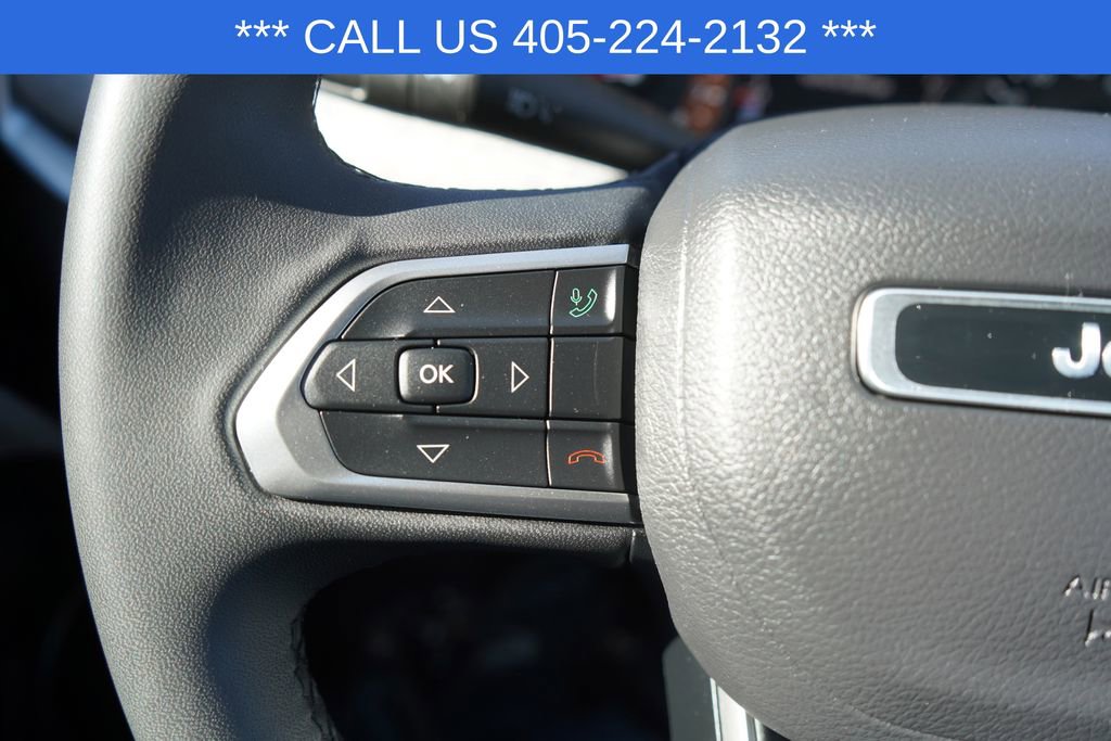 Used 2024 Jeep Compass Latitude image 34