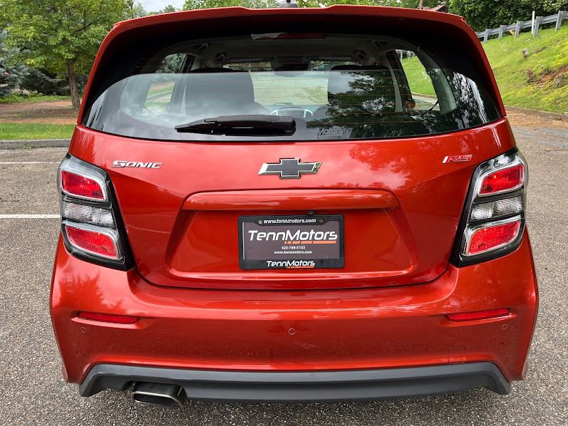 Used 2020 Chevrolet Sonic LT w/ Convenience Package FWD image 44