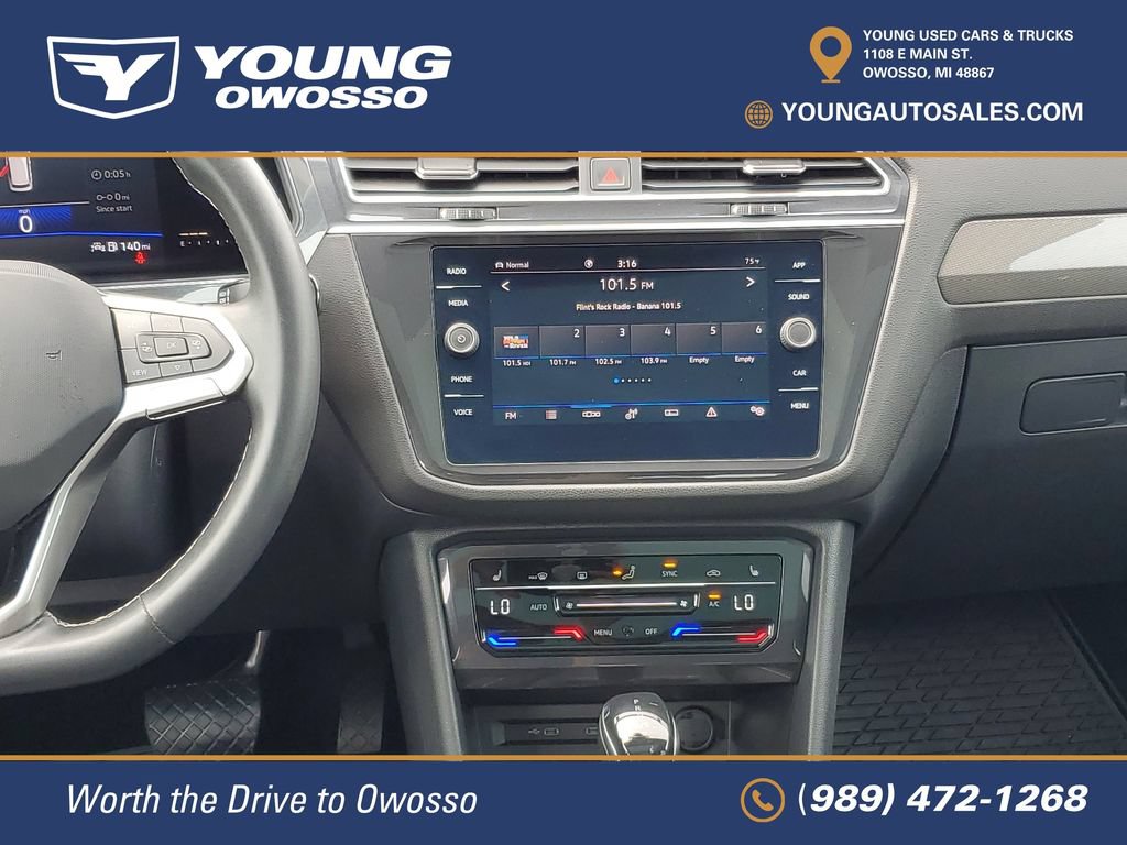 Used 2022 Volkswagen Tiguan SE w/ Panoramic Sunroof Package AWD/4WD image 25