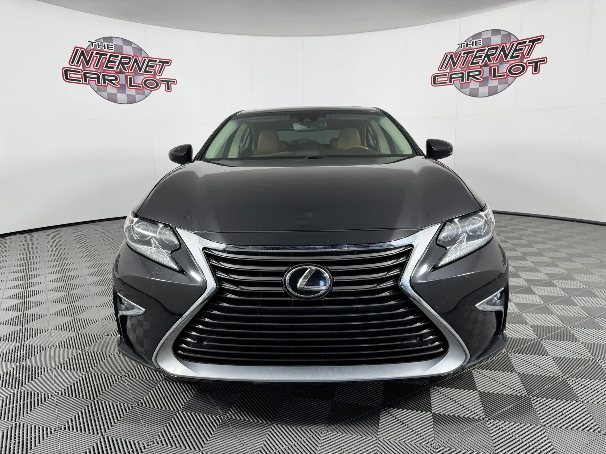 Used 2016 Lexus ES 350 w/ Luxury Package w/Wood Trim FWD image 2