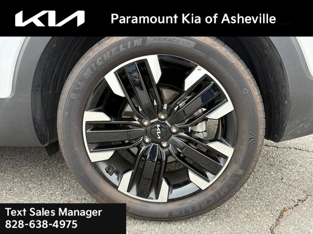 Certified 2025 Kia Telluride AWD image 30