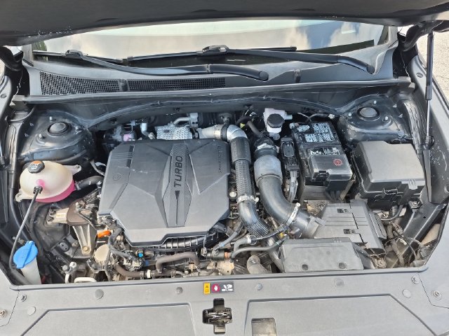 Used 2022 Hyundai Santa Fe Limited FWD image 28