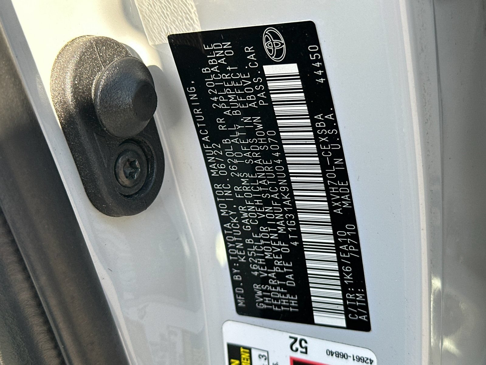Used 2022 Toyota Camry SE FWD image 4