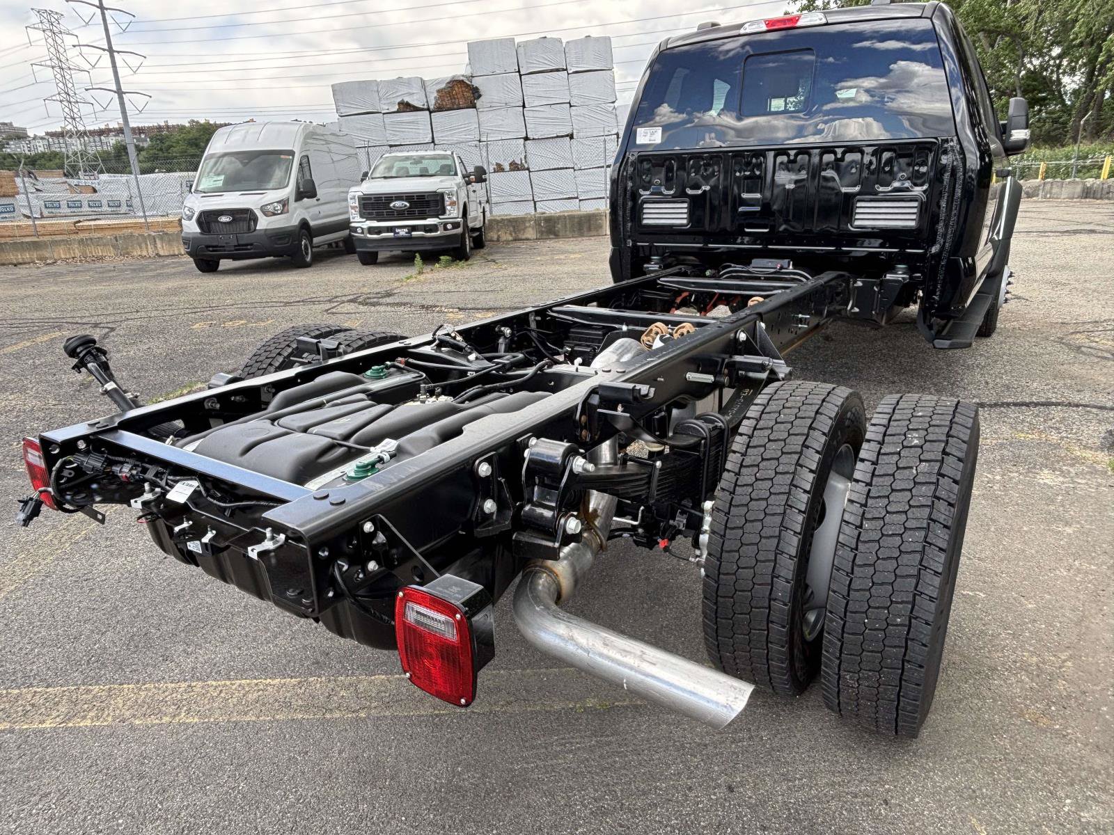 New 2026 Ford F550 4x4 Supercab Super Duty image 8