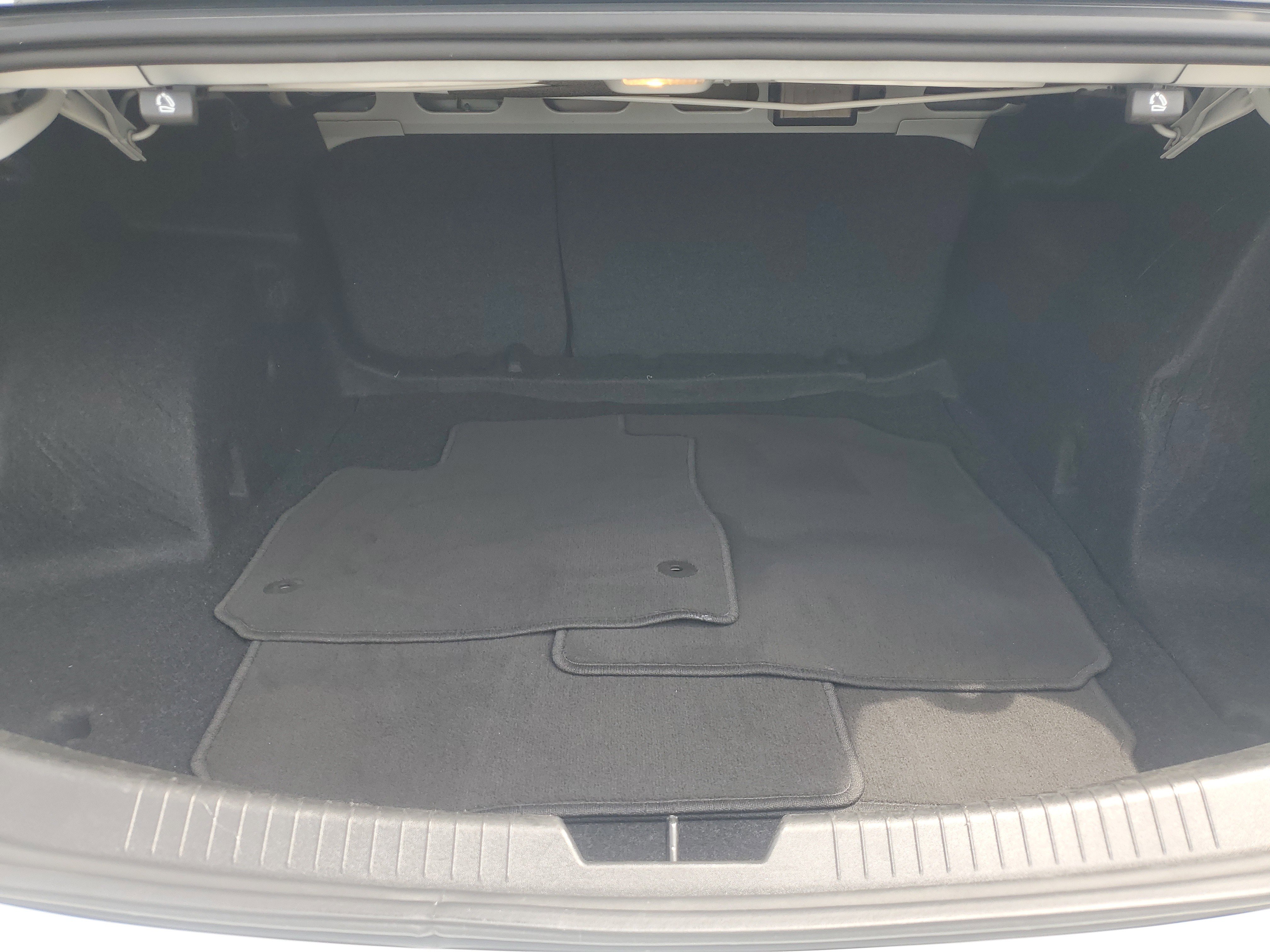 Used 2024 Chevrolet Malibu LT image 29