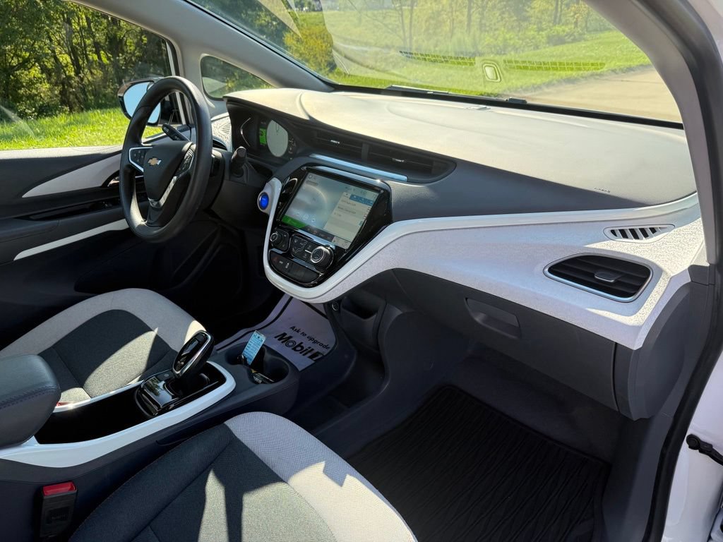 Used 2021 Chevrolet Bolt LT FWD image 22