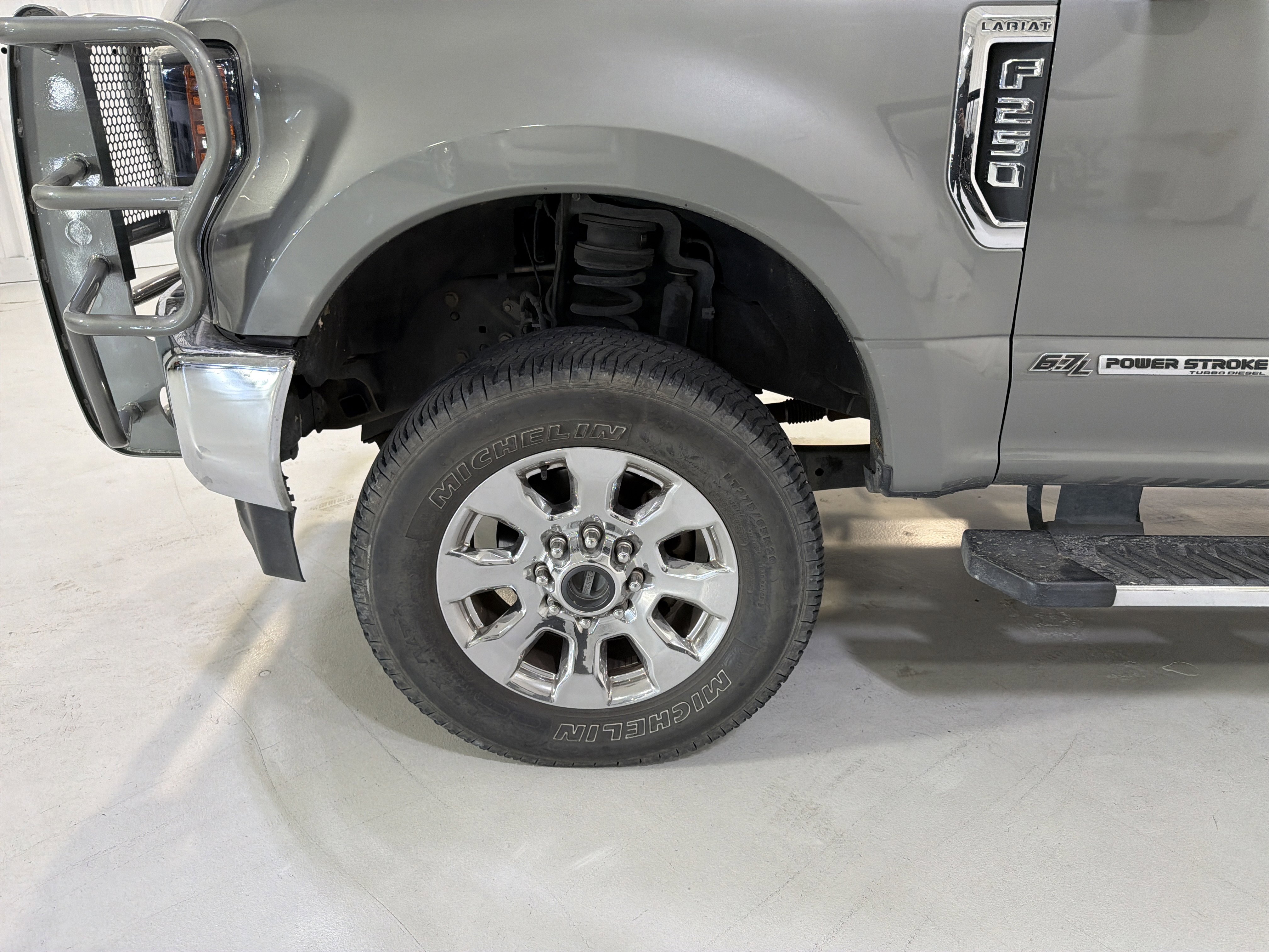 Used 2019 Ford F250 Lariat w/ Chrome Package AWD/4WD image 9