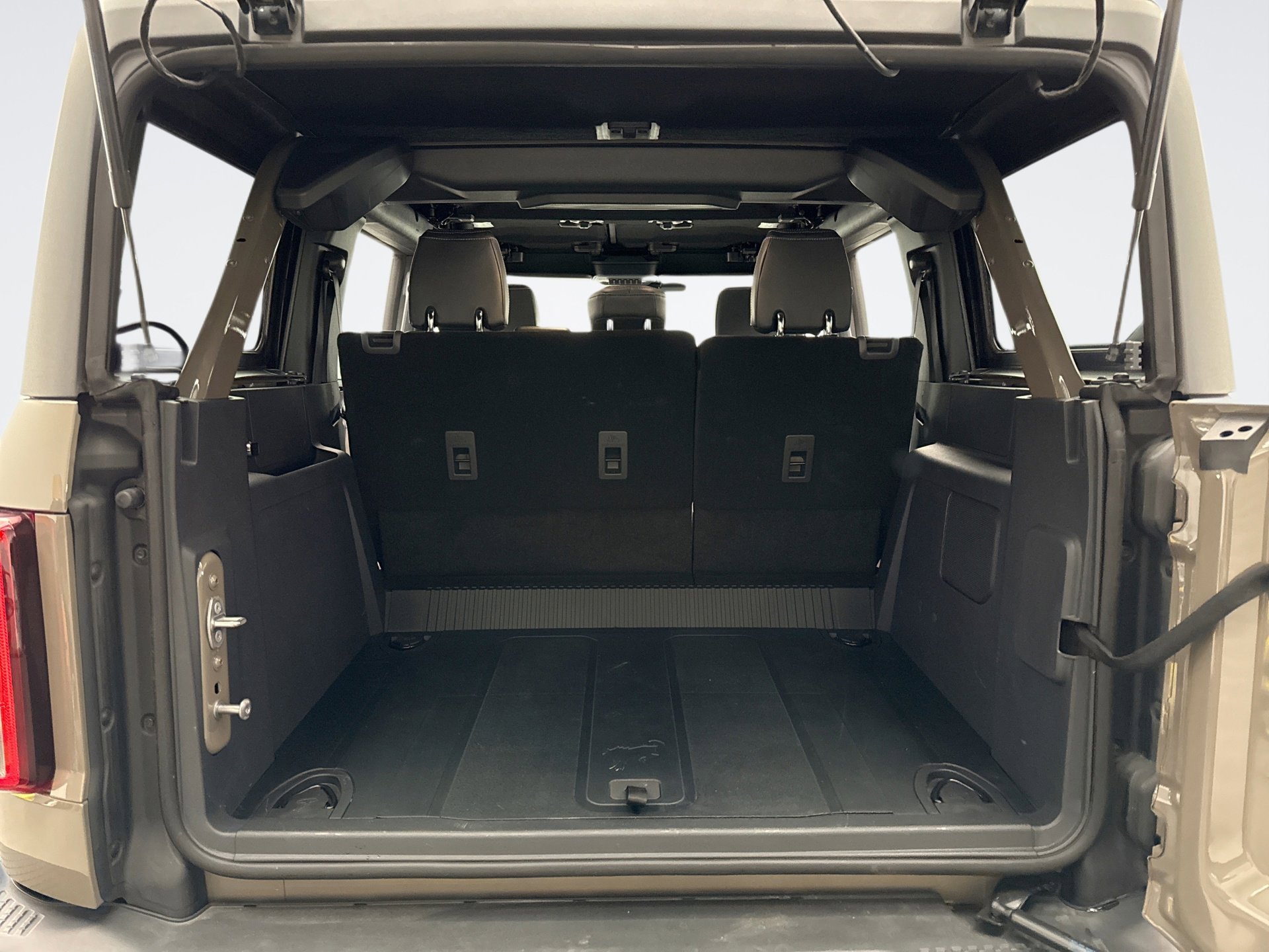 Used 2025 Ford Bronco Big Bend w/ Black Diamond Package image 22