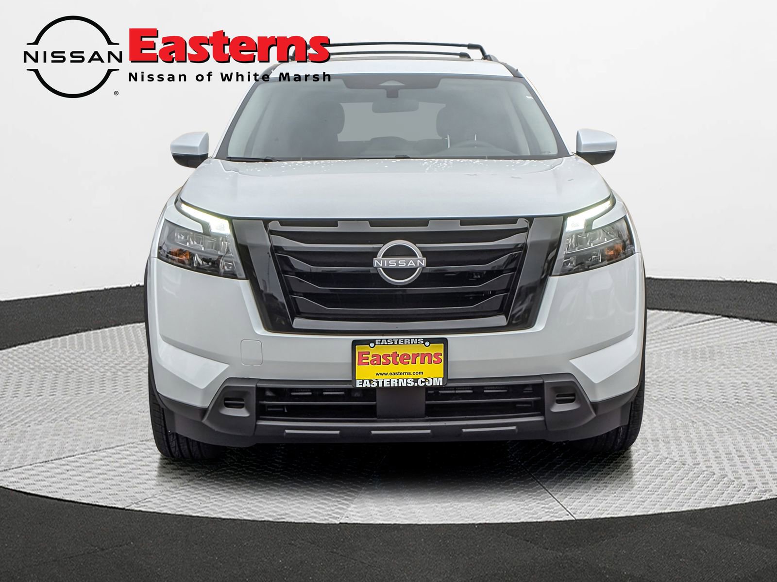 New 2025 Nissan Pathfinder SV w/ SV Premium Package image 5