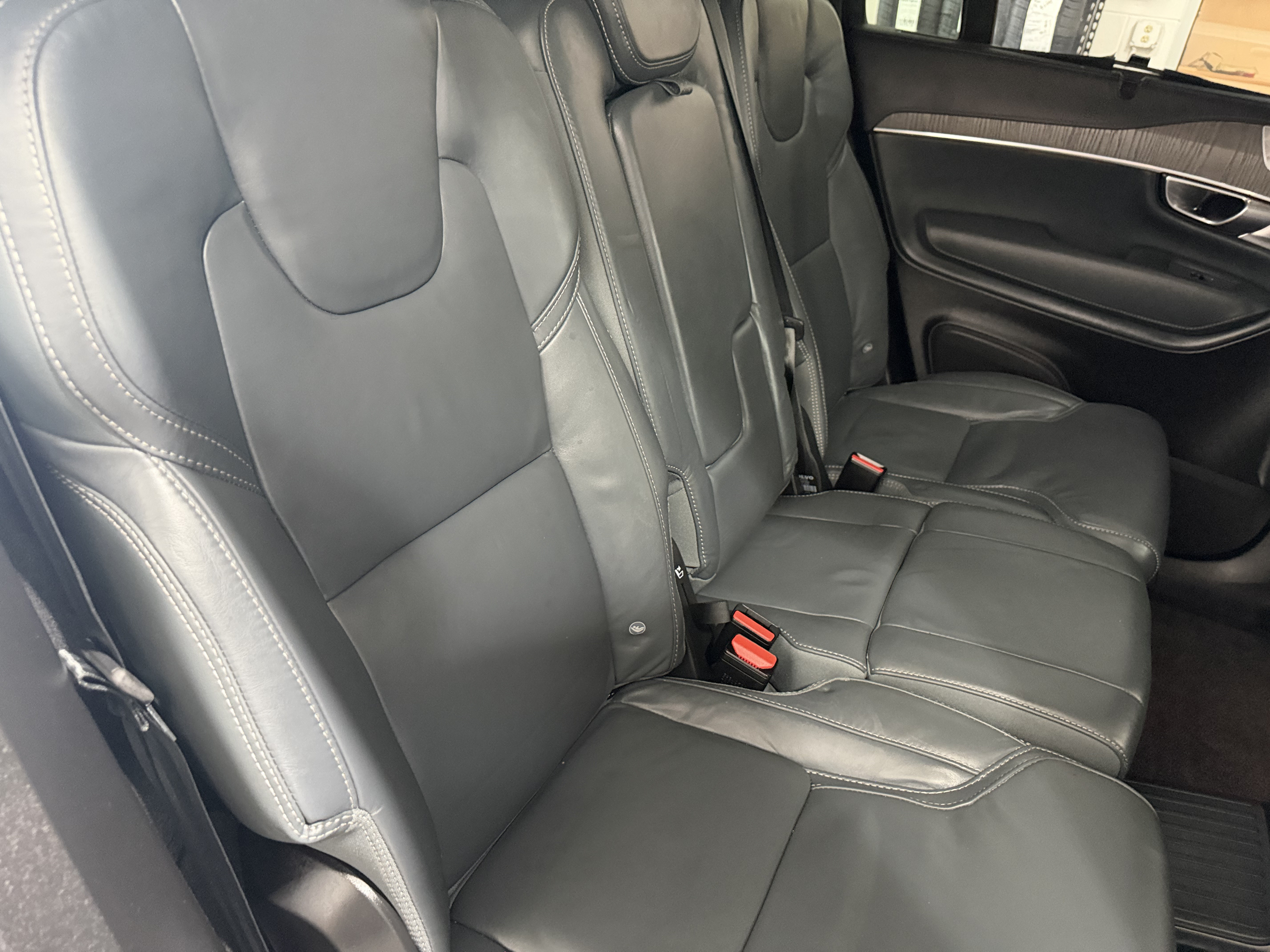 Used 2023 Volvo XC90 T8 Ultimate w/ Lounge Package AWD/4WD image 25