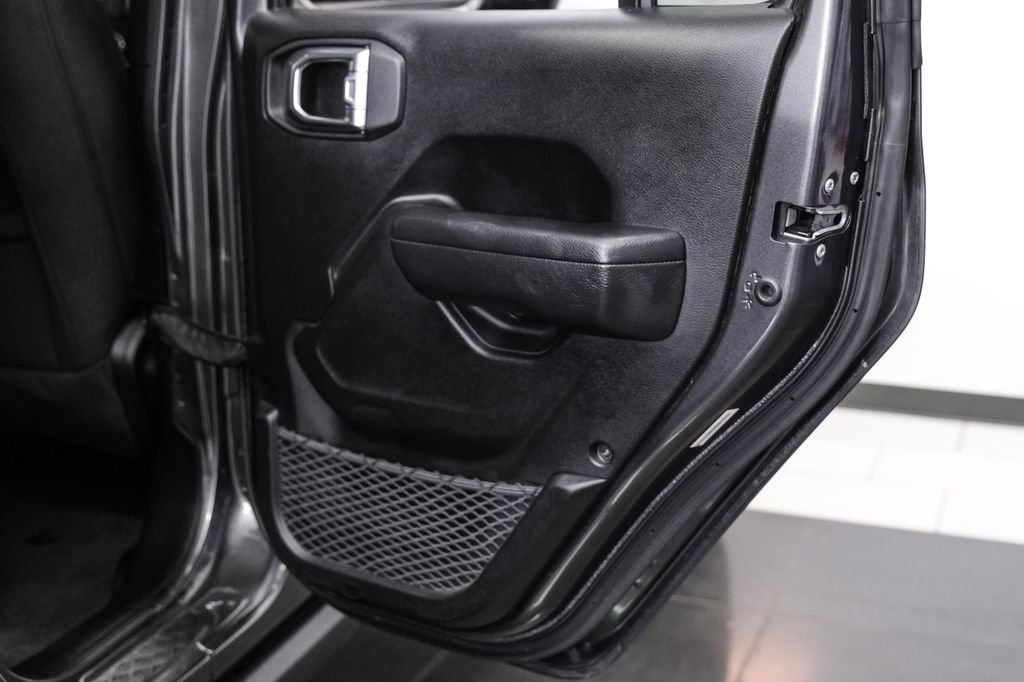 Used 2023 Jeep Gladiator Willys image 49