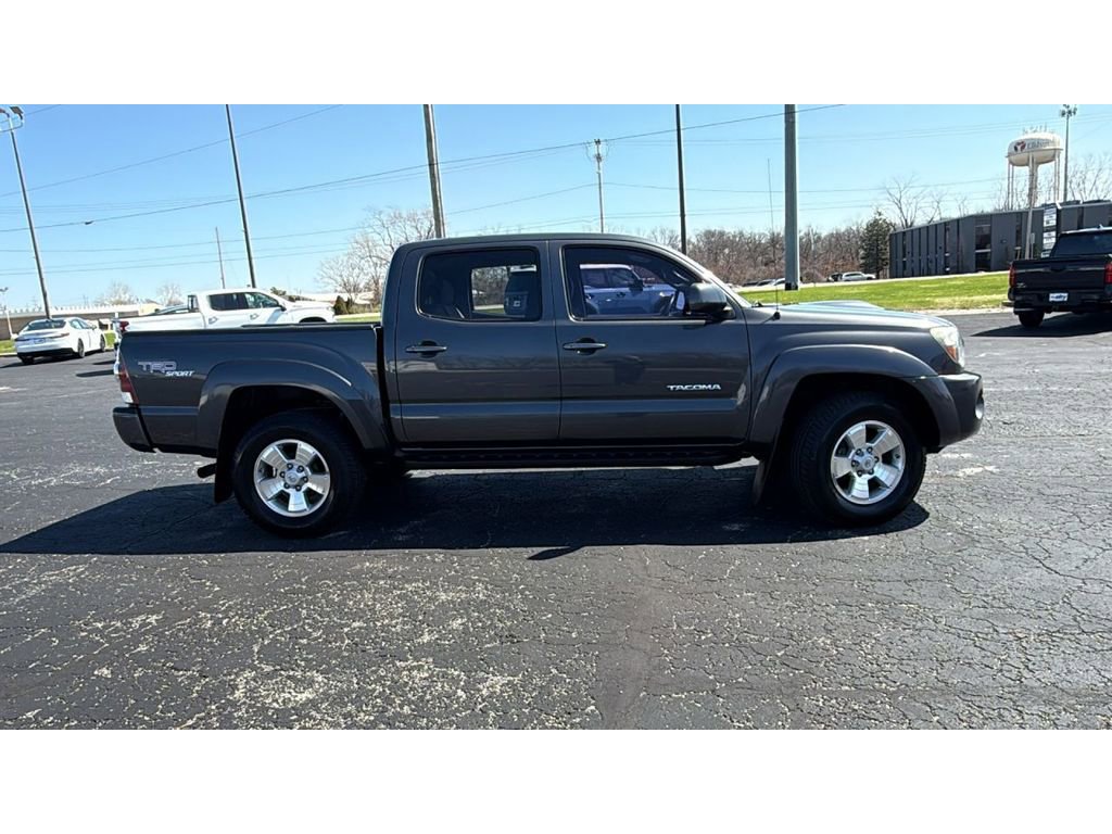 Used 2011 Toyota Tacoma 4x4 Double Cab w/ TRD Sport Pkg w/JBL Audio image 9