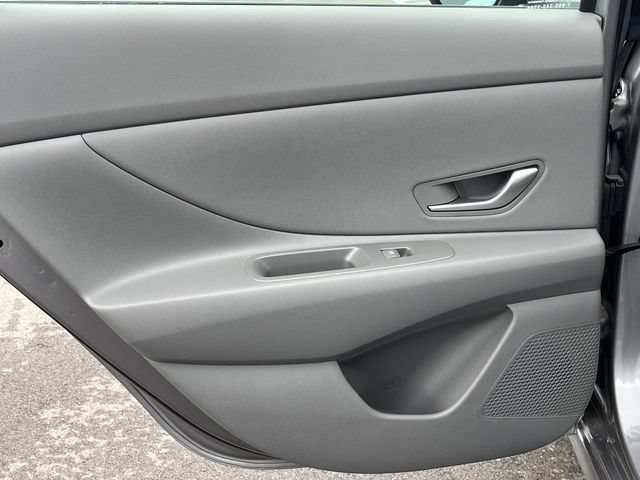 Certified 2025 Hyundai Elantra Sport FWD image 20