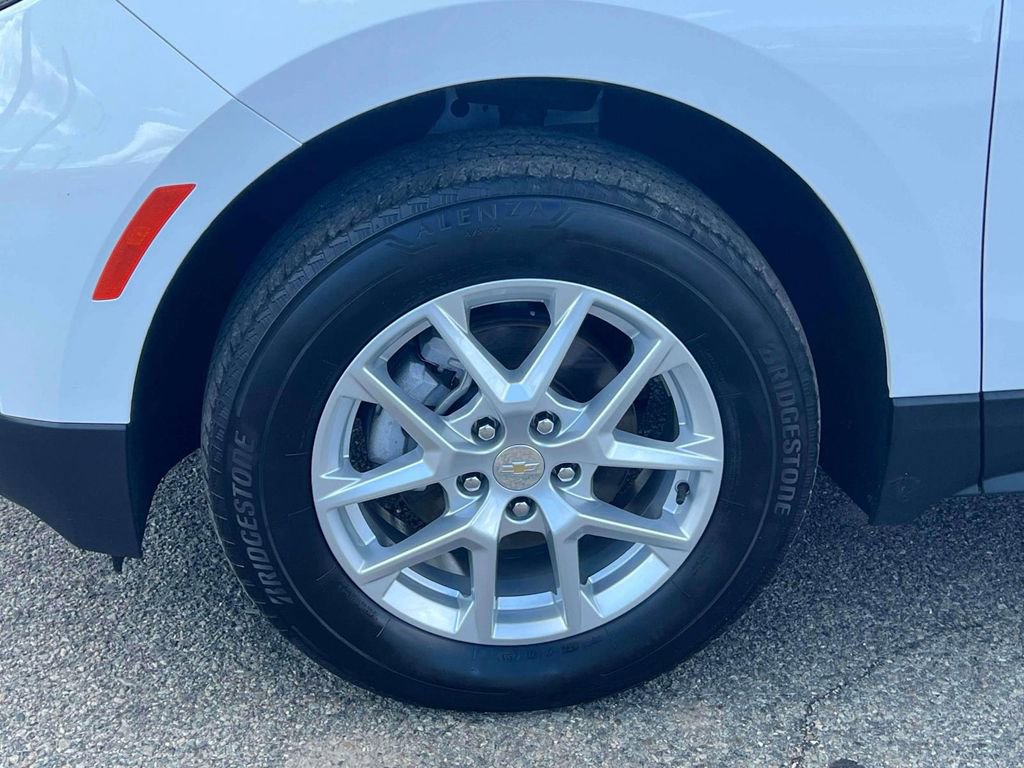 Used 2023 Chevrolet Equinox LT AWD/4WD image 12