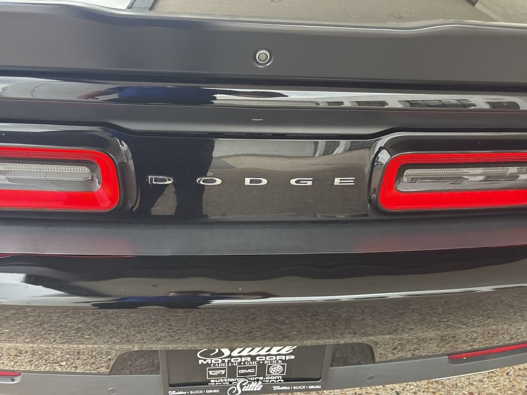 Used 2023 Dodge Challenger SXT w/ Plus Package RWD image 31