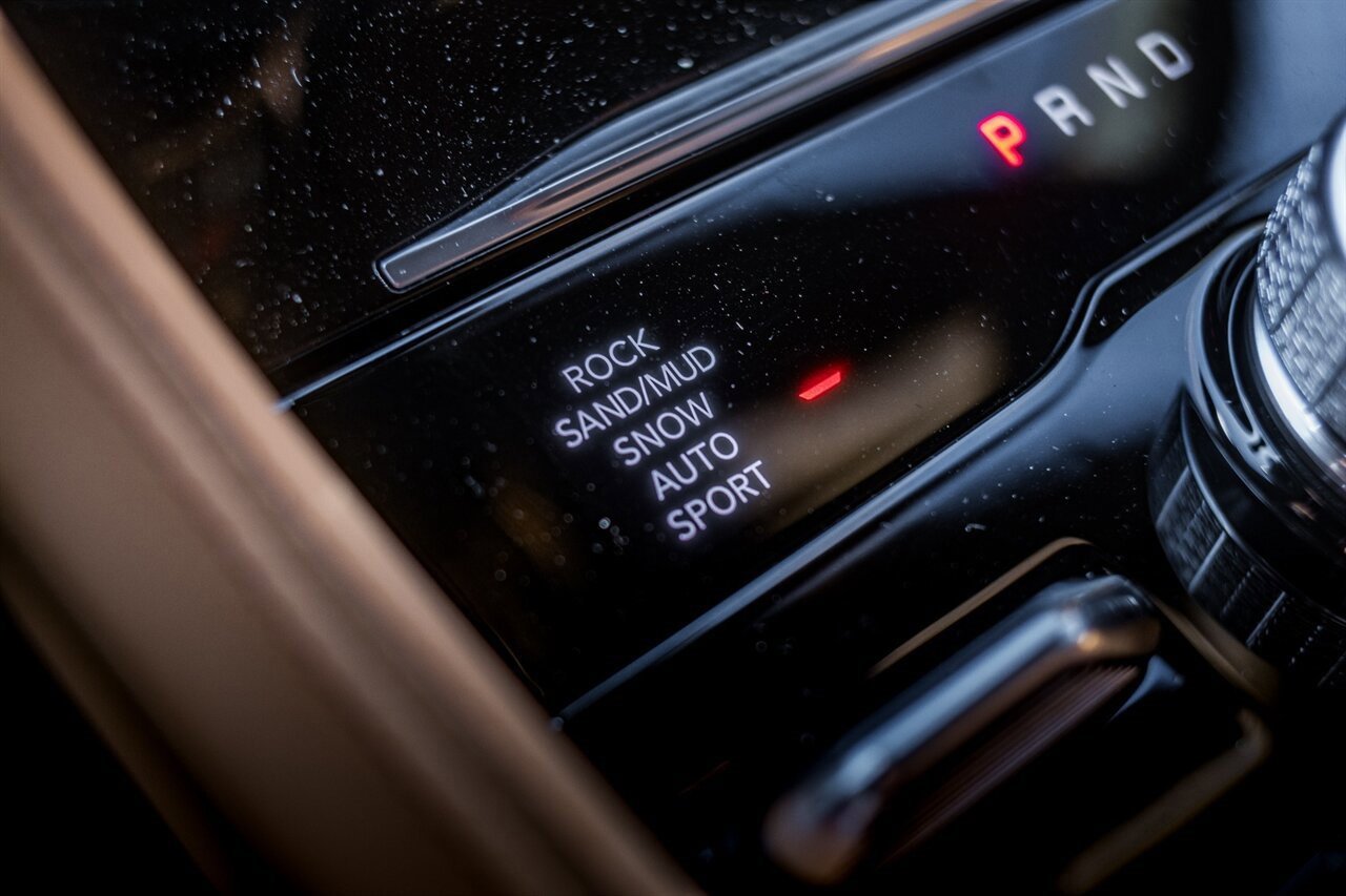 Used 2025 Jeep Grand Cherokee L Summit image 29