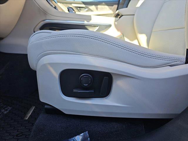 New 2025 Jaguar F-PACE R-Dynamic S image 27