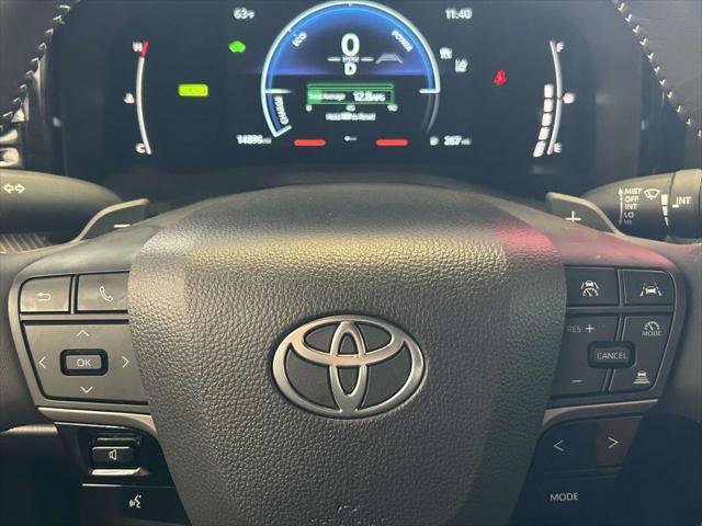 Certified 2025 Toyota Camry SE FWD image 29