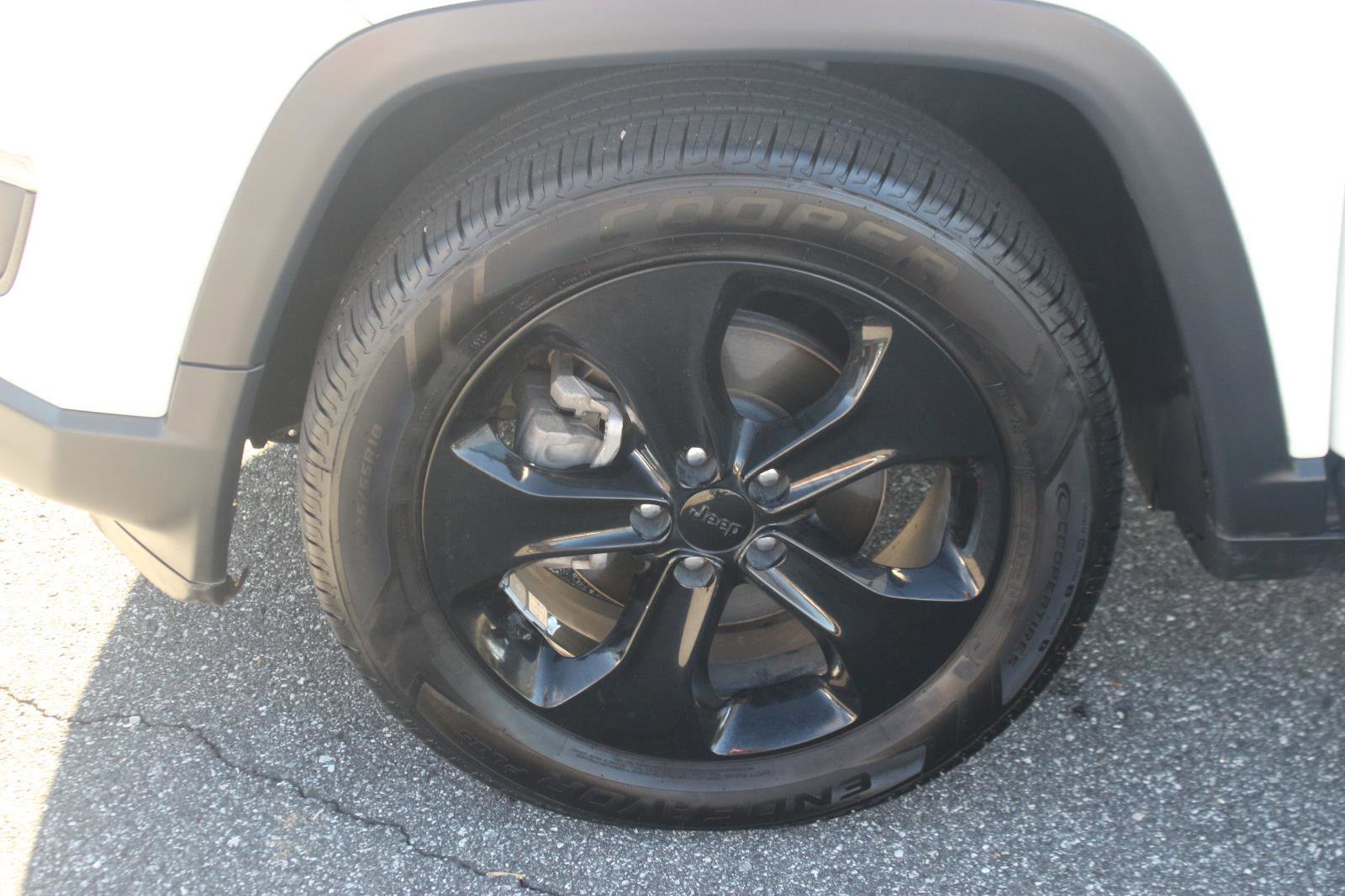 Used 2021 Jeep Compass Latitude w/ Sun and Sound Group image 33