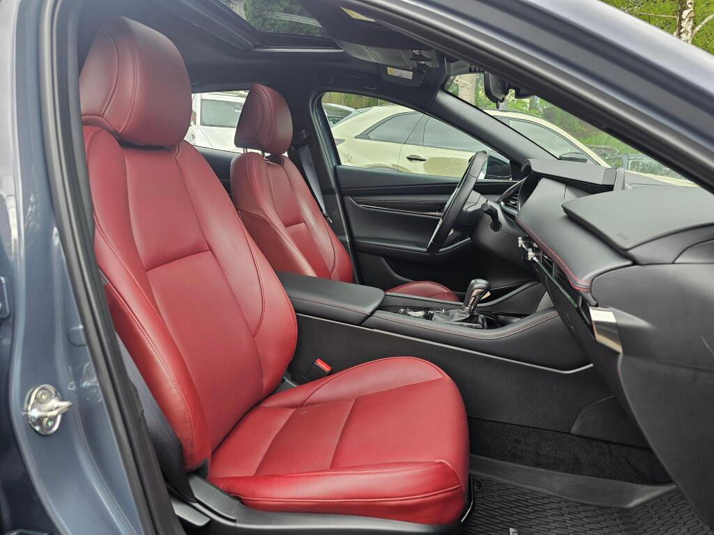 Certified 2025 MAZDA MAZDA3 Carbon AWD/4WD image 11