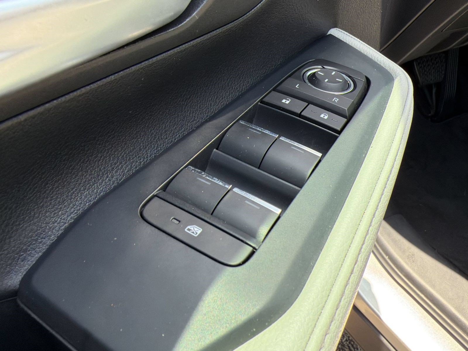 Used 2024 Toyota Grand Highlander FWD image 29