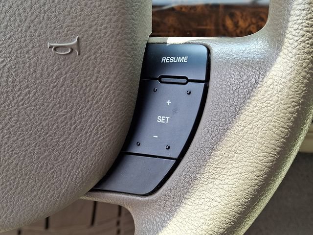 Used 2005 Mercury Grand Marquis GS RWD image 16