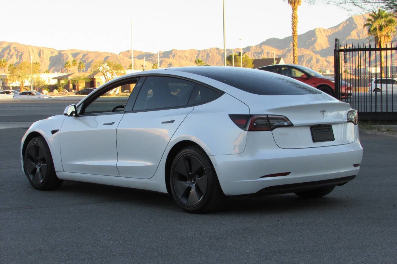 Used 2021 Tesla Model 3 Standard Range Plus image 5