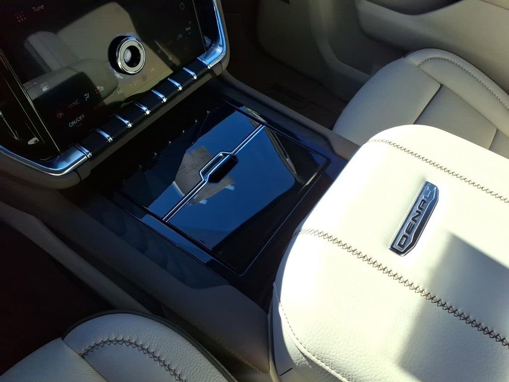 Used 2025 GMC Yukon Denali image 20