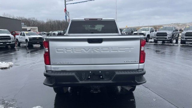 Used 2020 Chevrolet Silverado 2500 Custom w/ Custom Value Package image 4