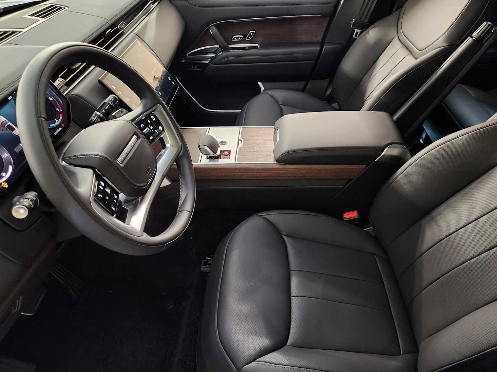 New 2026 Land Rover Range Rover SE AWD/4WD image 13