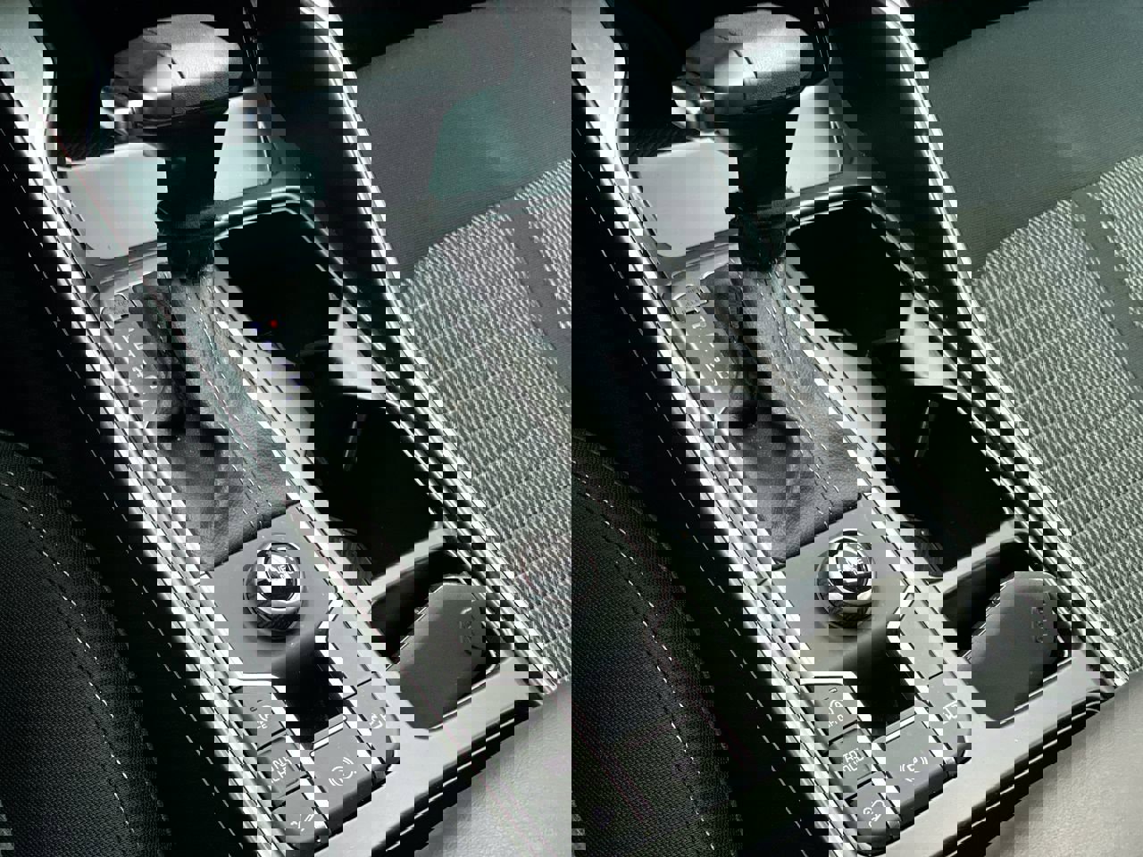 Certified 2025 Kia Sorento LX image 24