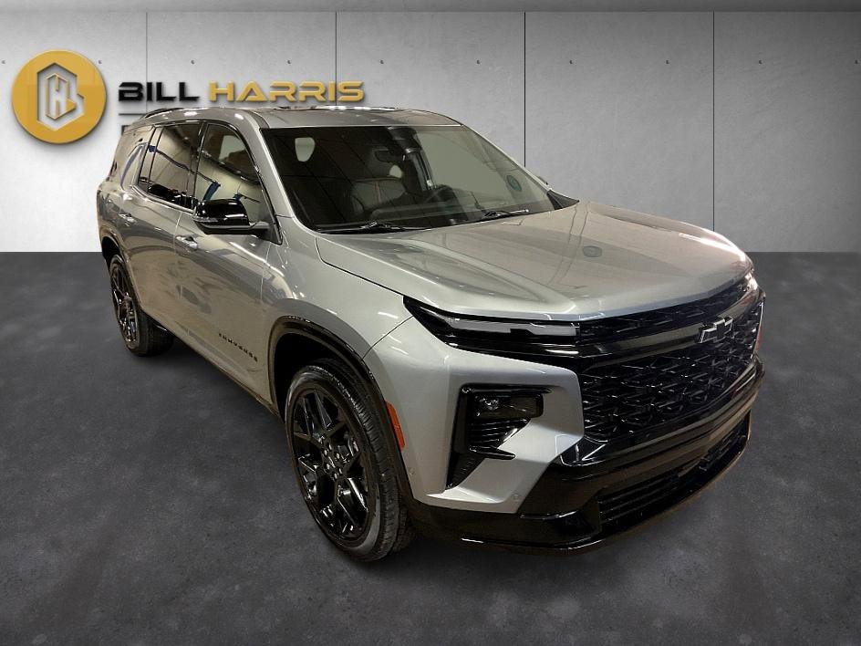 Used 2025 Chevrolet Traverse RS w/ LPO, Floor Liner Package image 9