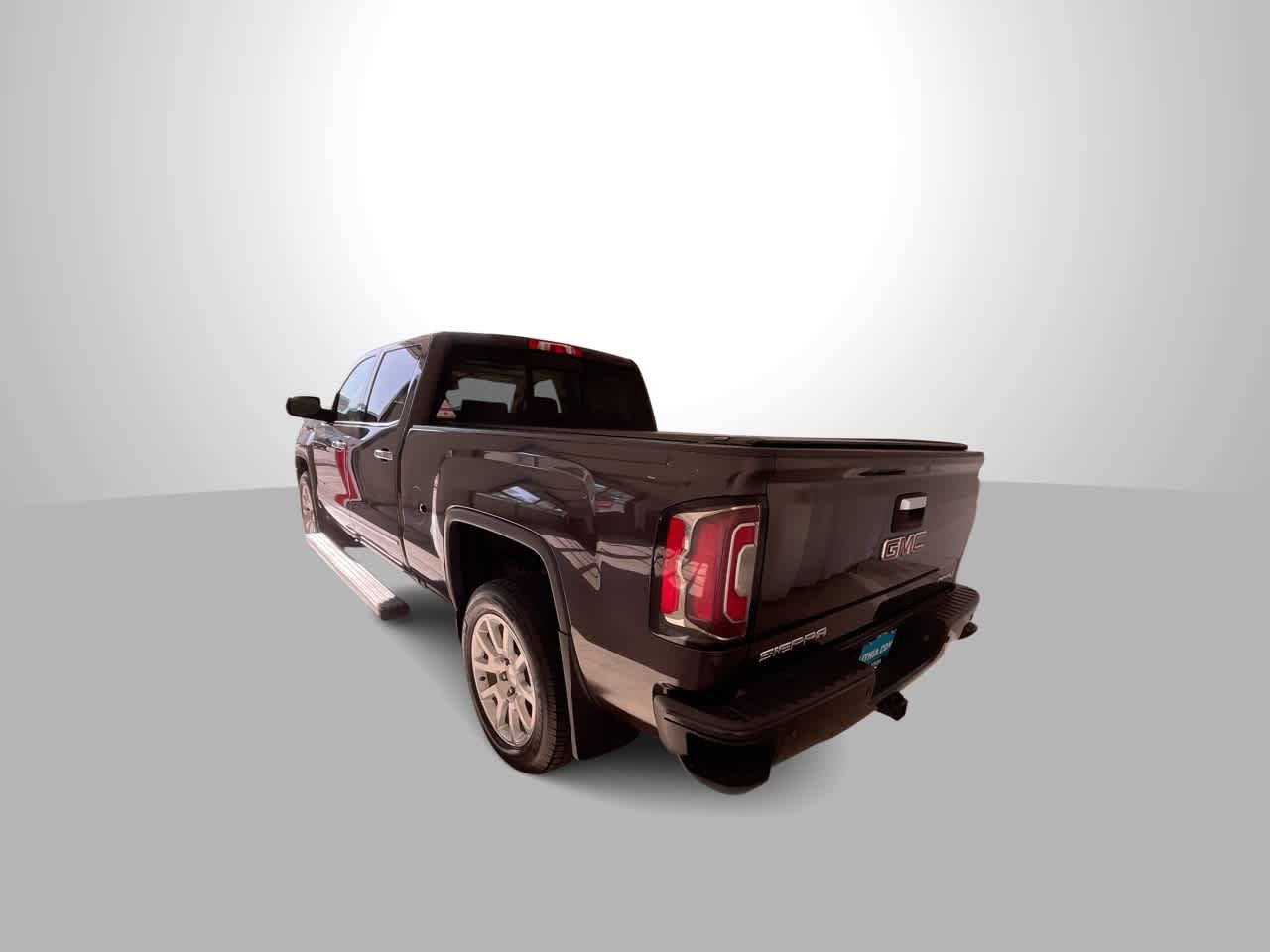 Used 2016 GMC Sierra 1500 Denali w/ Enhanced Driver Alert Package AWD/4WD image 6