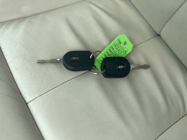 Used 2007 Lincoln MKZ image 57