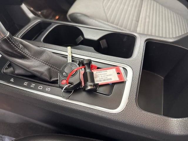 Used 2018 Ford Escape SE w/ SE Sport Appearance Package image 29