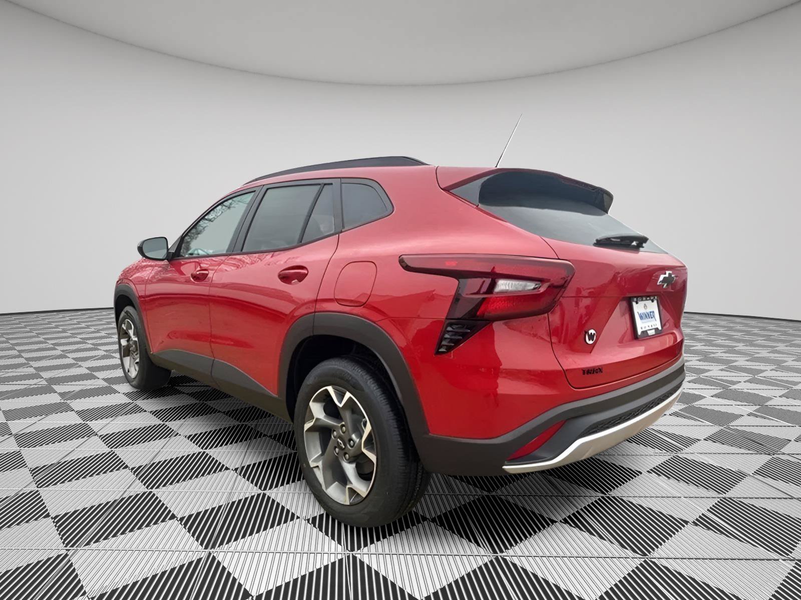 New 2026 Chevrolet Trax LT w/ Driver Confidence Package FWD image 3