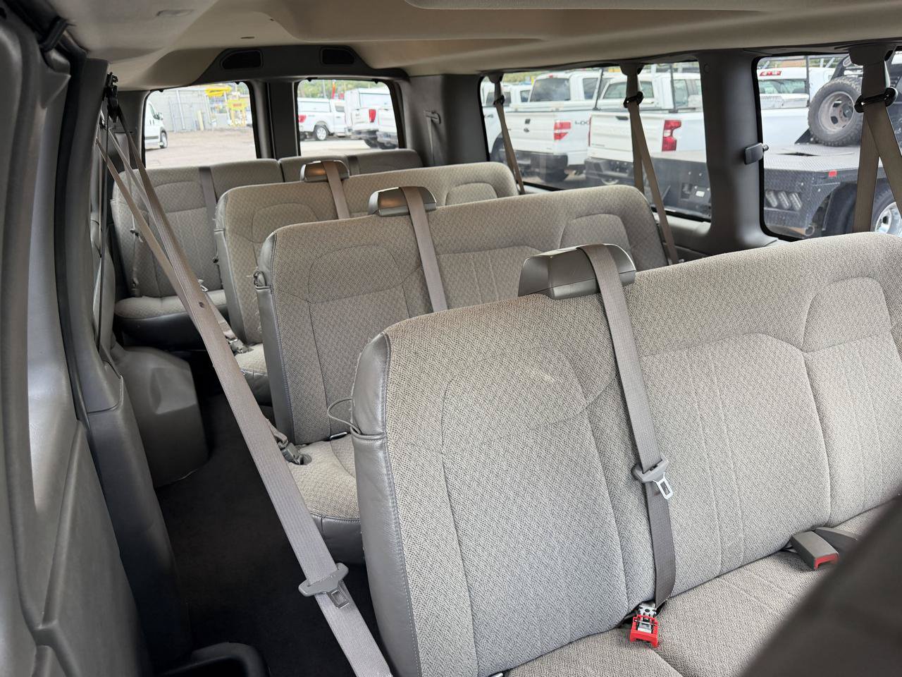 Used 2025 Chevrolet Express 3500 LT w/ LT Preferred Equipment Group RWD image 24