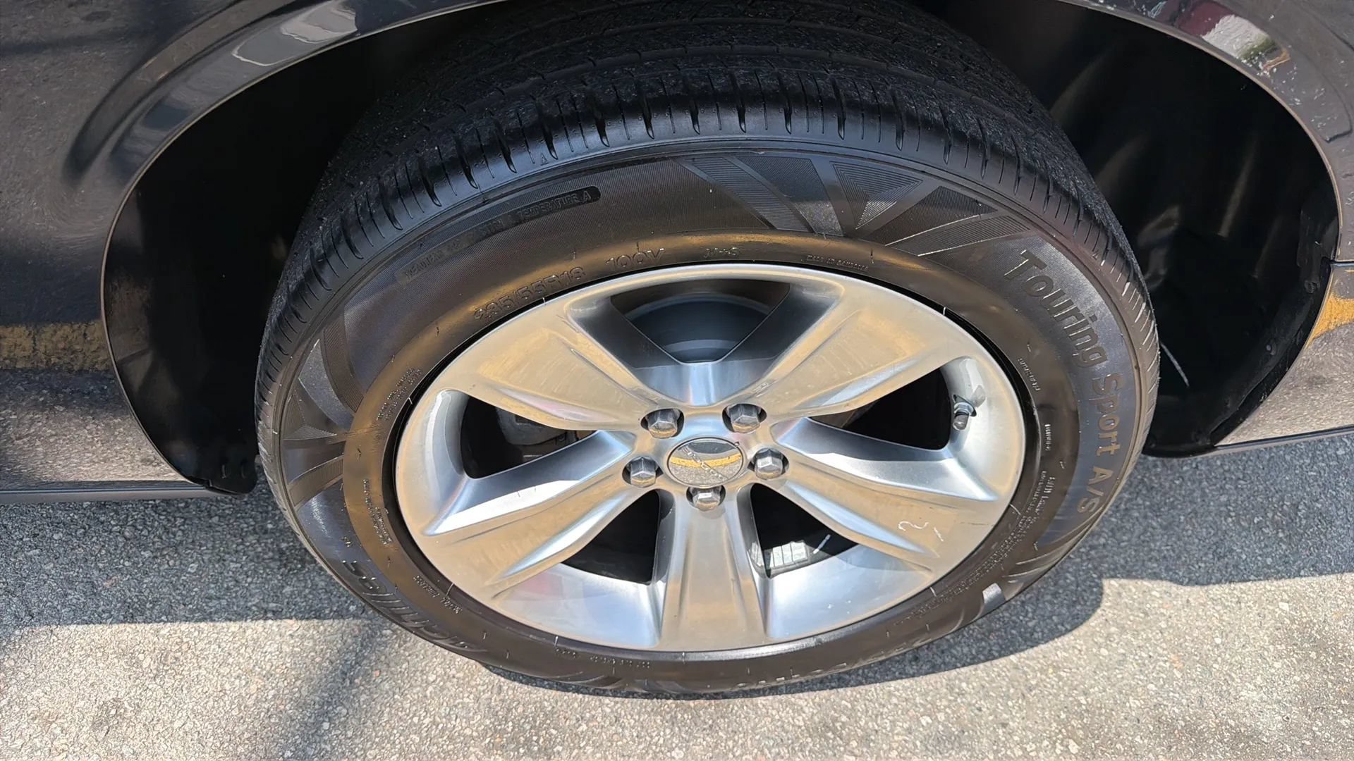 Used 2022 Dodge Challenger SXT RWD image 9