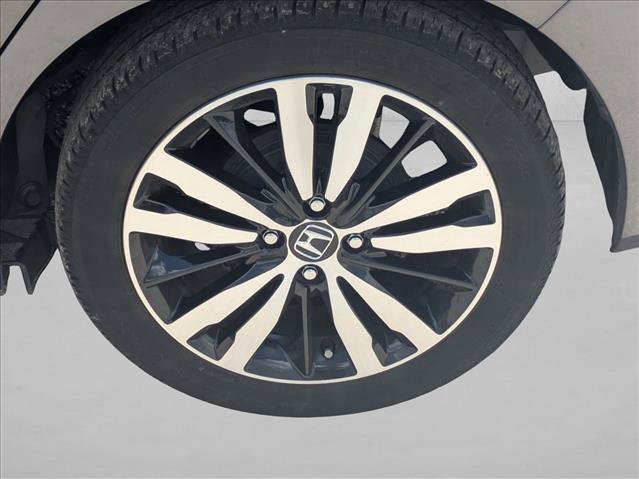 Used 2018 Honda Fit EX image 16