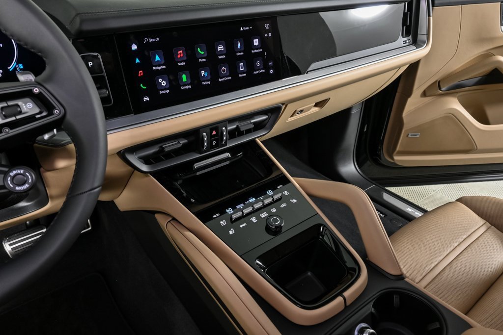 New 2025 Porsche Cayenne S image 13