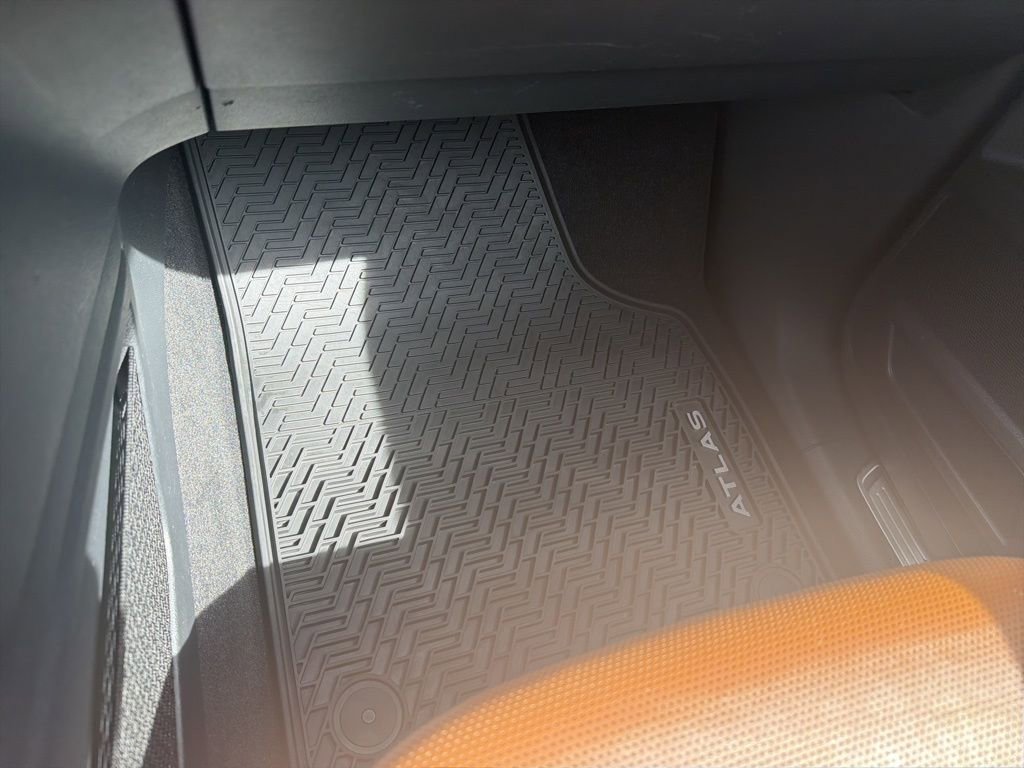 Used 2018 Volkswagen Atlas SEL Premium image 22