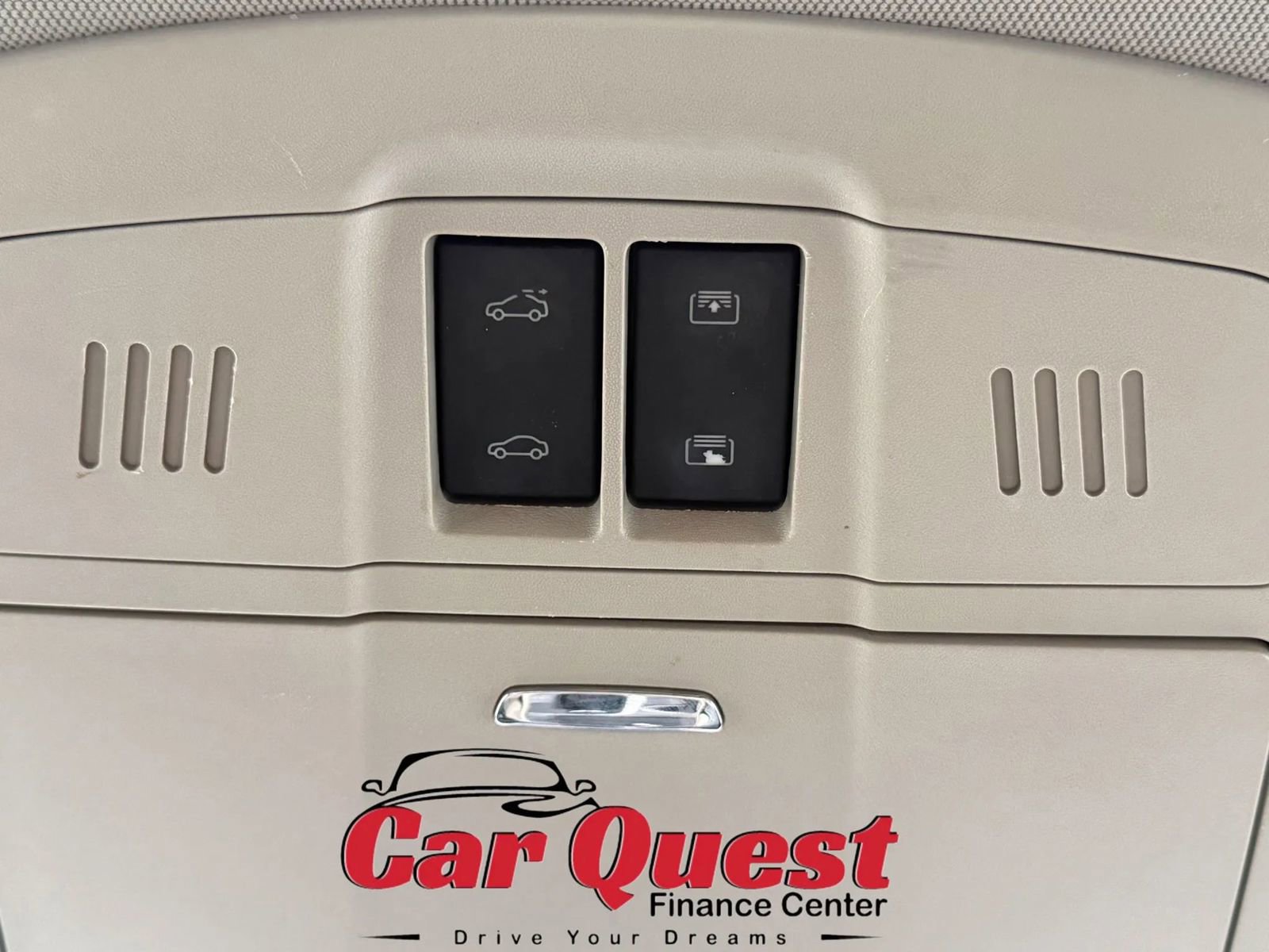 Used 2019 Buick Envision Essence image 25