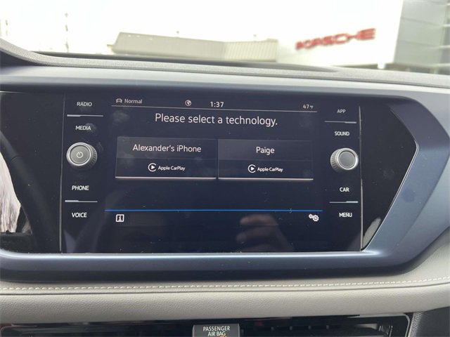 Used 2024 Volkswagen Taos SE image 21