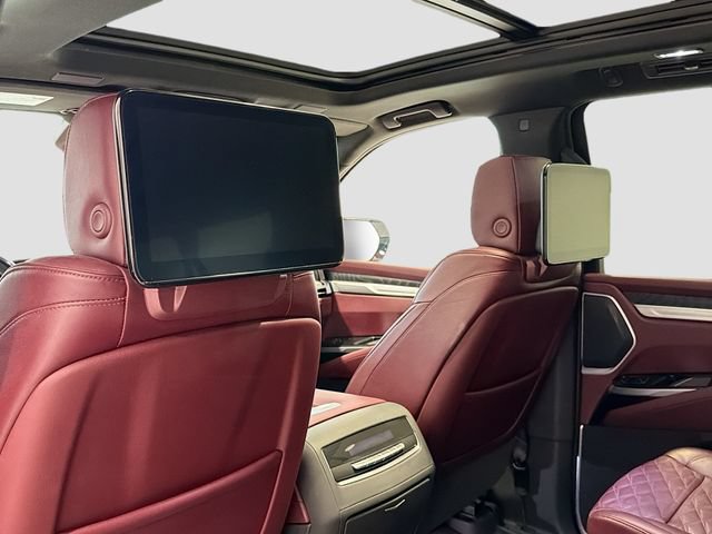 Used 2026 Cadillac Escalade ESV Sport w/ Touring Package AWD/4WD image 23