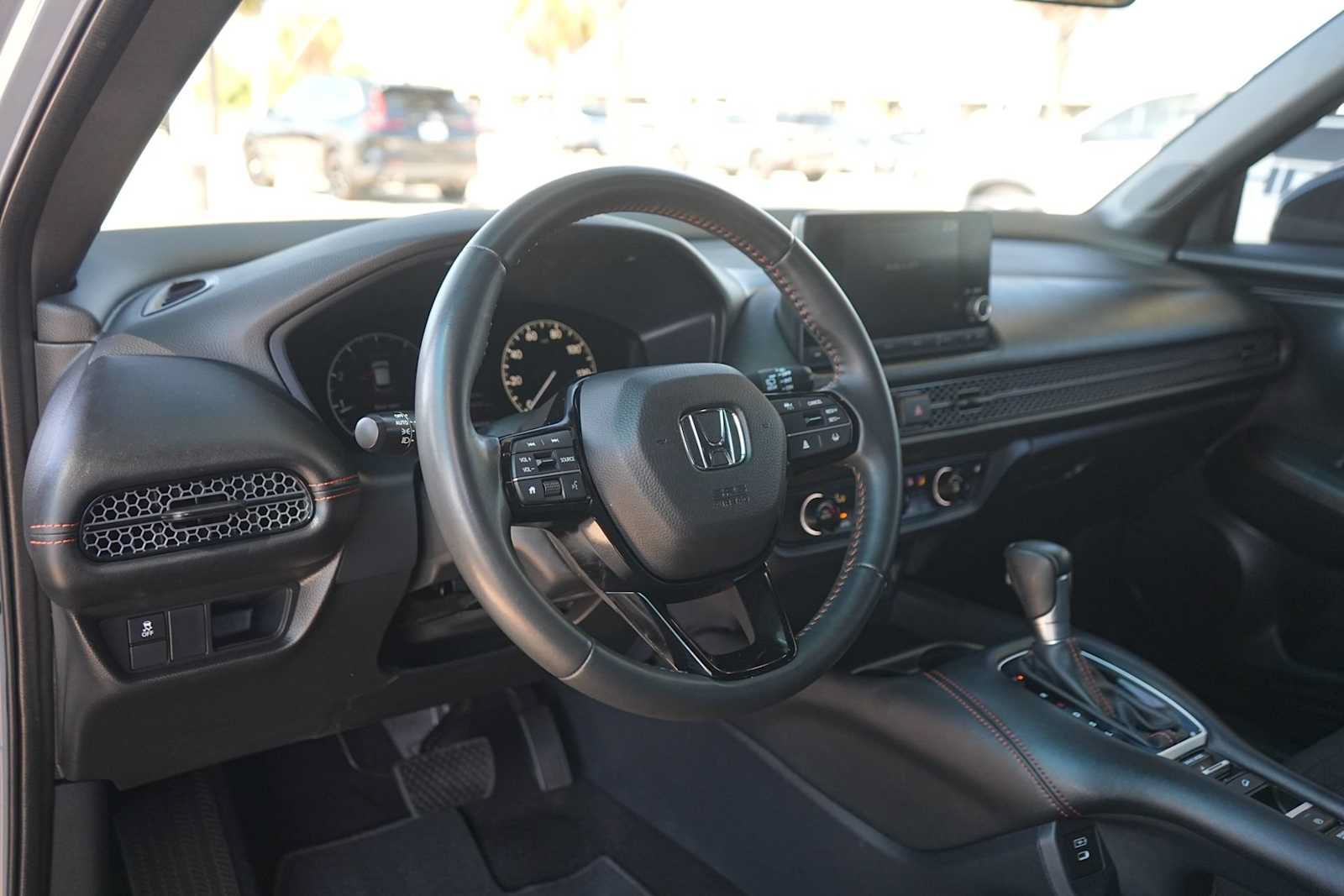 Certified 2025 Honda HR-V Sport image 2