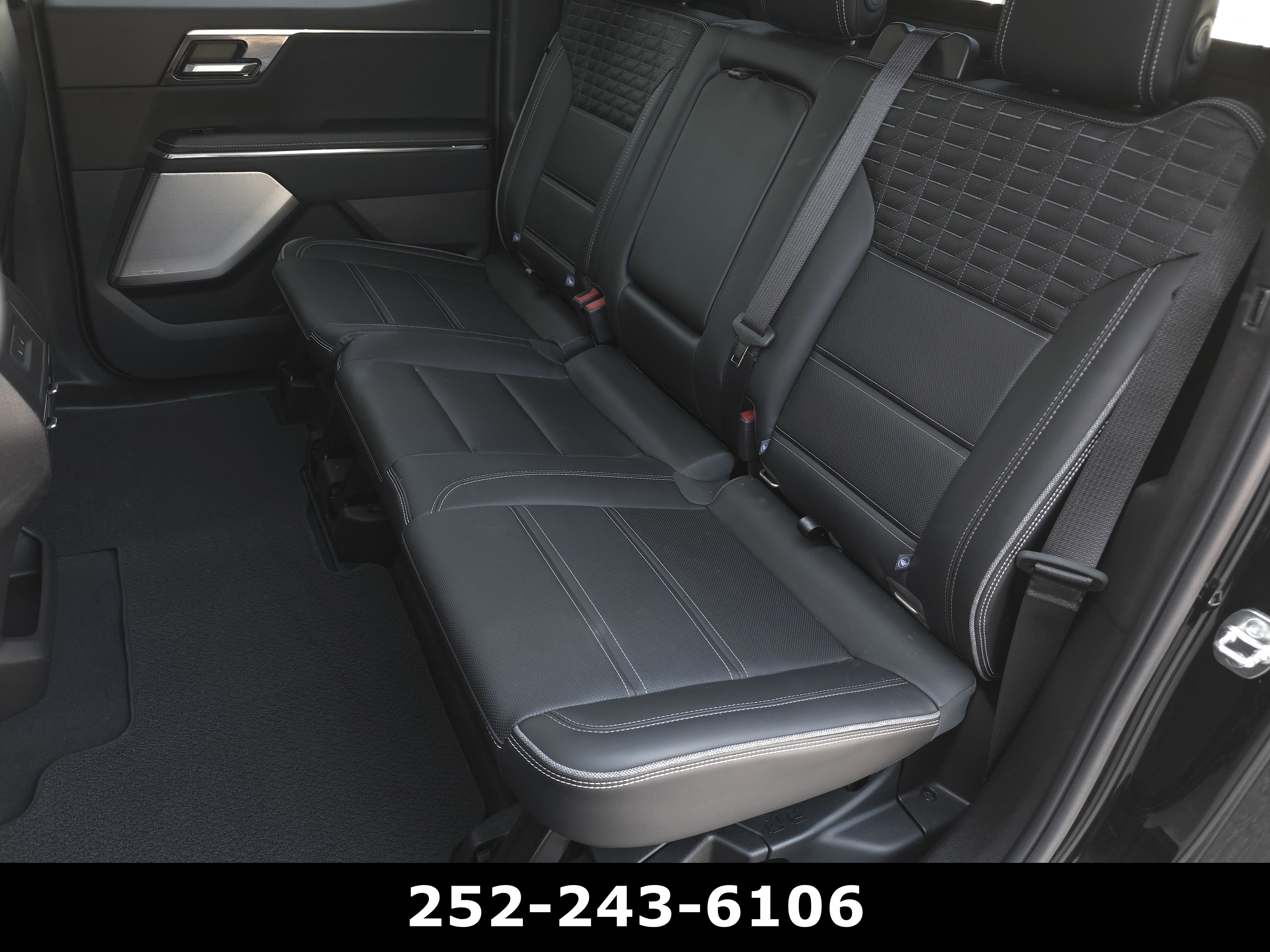 Used 2025 GMC Sierra EV Denali AWD/4WD image 32