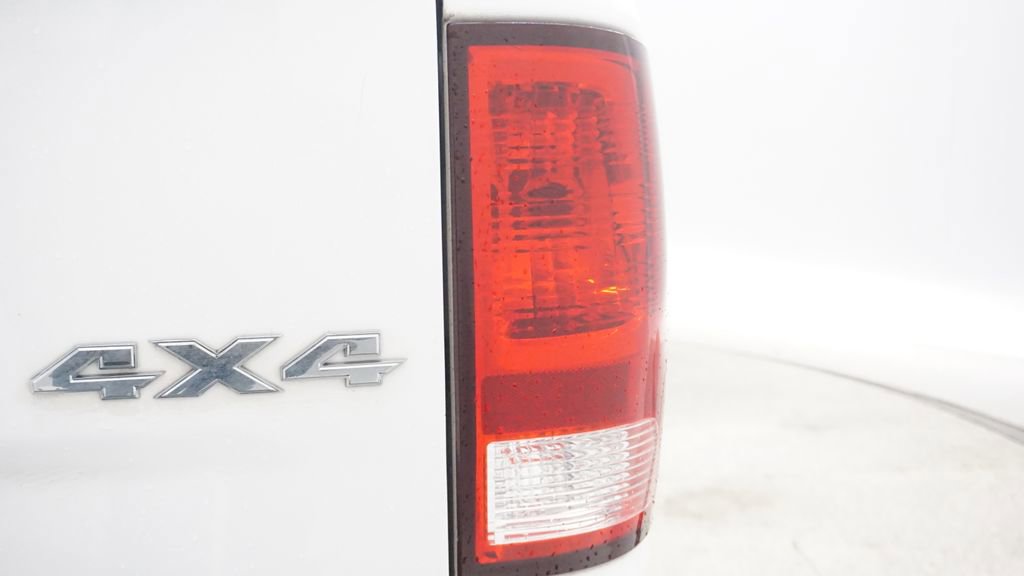 Used 2016 RAM 1500 Express image 16