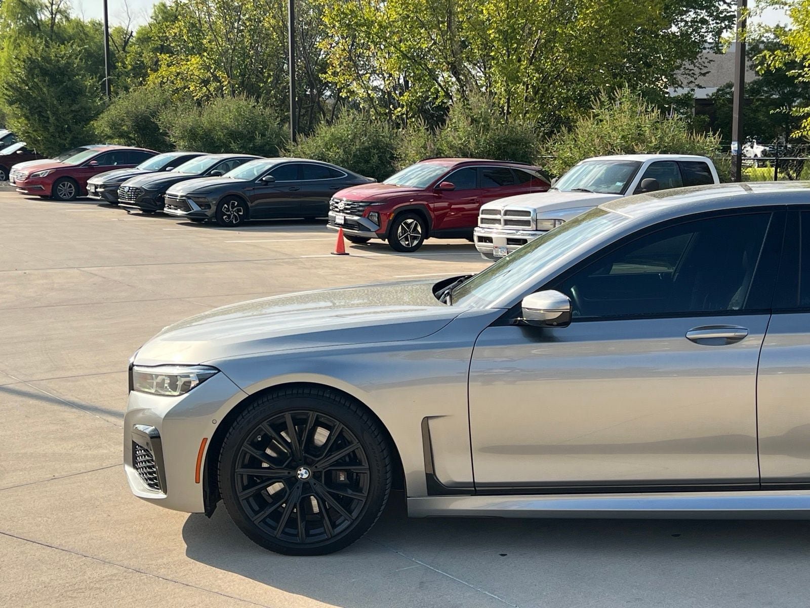 Used 2022 BMW 750i xDrive w/ Executive Package AWD/4WD image 7