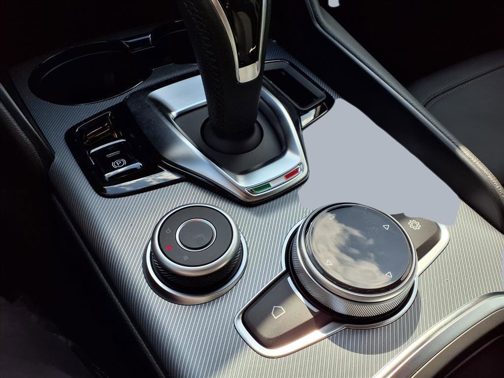 New 2025 Alfa Romeo Giulia image 17