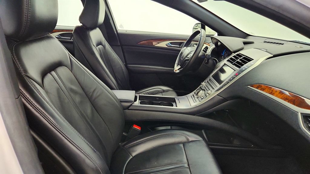 Used 2020 Lincoln MKZ Reserve FWD image 25